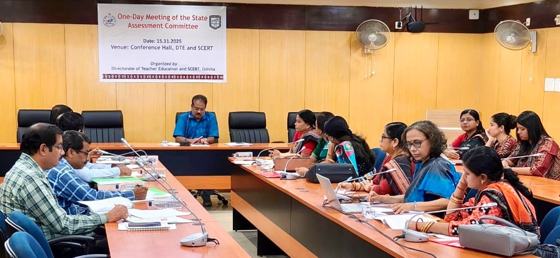 SMEOdisha's tweet photo. The State Assessment Committee meeting was held today at the Directorate of TE &amp; SCERT to review the draft framework for Annual Exams &amp; Evaluation for Classes V &amp; VIII. The Director highlighted the need for a fair and transparent evaluation system.

#AssessmentFramework https://t.co/oEw9Blb3HP