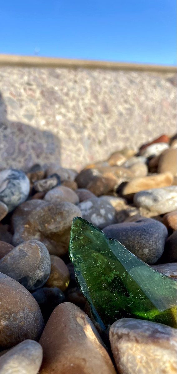 Clairie21's tweet image. Big beach clean #doingourbit #rope #fishing #lovewhereyoulive #glass #beachlife #litter #plastic