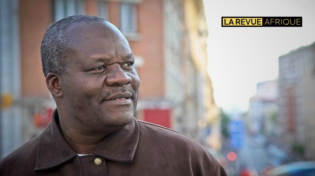 larevueafrique's tweet image. 🇨🇩 🇫🇷 FLASH | Roger #Lumbala, ancien chef #rebelle congolais, est jugé au tribunal correctionnel de #Paris pour crimes de #guerre.

- Âgé de 67 ans, il est accusé de complicité dans des atrocités telles que des exécutions, des #tortures et l&apos;#esclavage sexuel contre des…