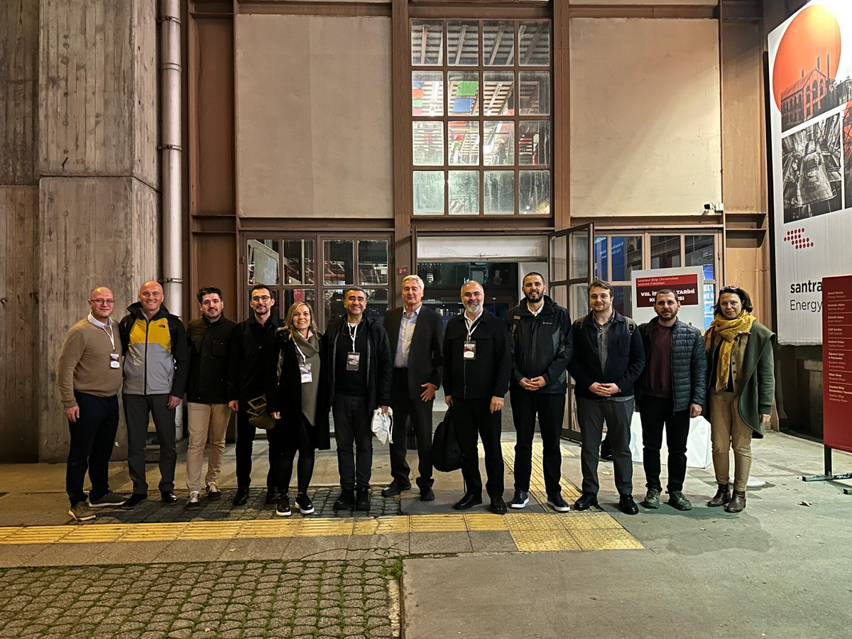 Danışma Kurulu'nda yer aldığım İşletme Tarihi Konferanslarının (<a href="/isl_tarihi_konf/">İşletme Tarihi Konferansı</a>) sekizincisini dün <a href="/soydemirco/">Cemil Ozan Soydemir</a> başkanlığında Bilgi Üniversitesi'nde gerçekleştirdik.