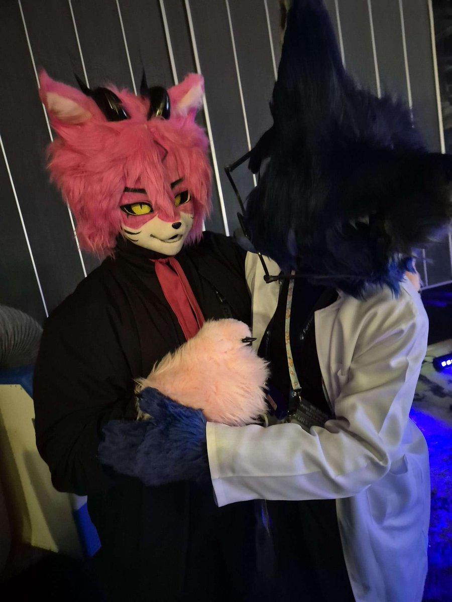 오늘 제 룸매는 애저님 입니당.