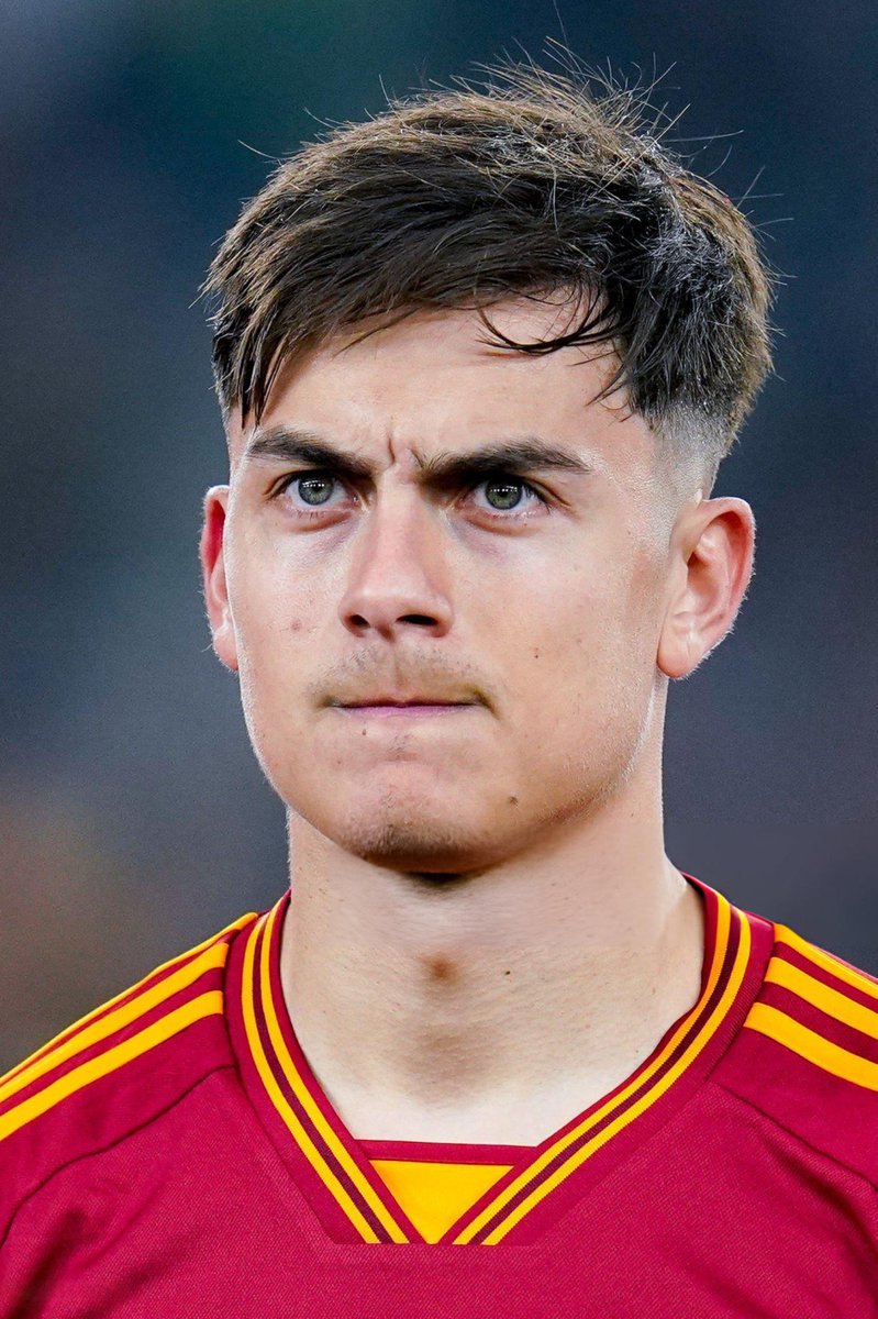 Happy Birthday yang ke-32 tahun, Paulo Dybala. ❤️🇦🇷

Palermo:
🏆Serie B

Juventus:
🏆5x Serie A
🏆3x Supercoppa Italiana
🏆4x Coppa Italia

Argentina:
🏆 Copa de Campeones Conmebol–UEFA
🏆 Piala Dunia

⭐️ Serie A POTY 19/20

Apa yang paling kalian ingat dari Dybala?