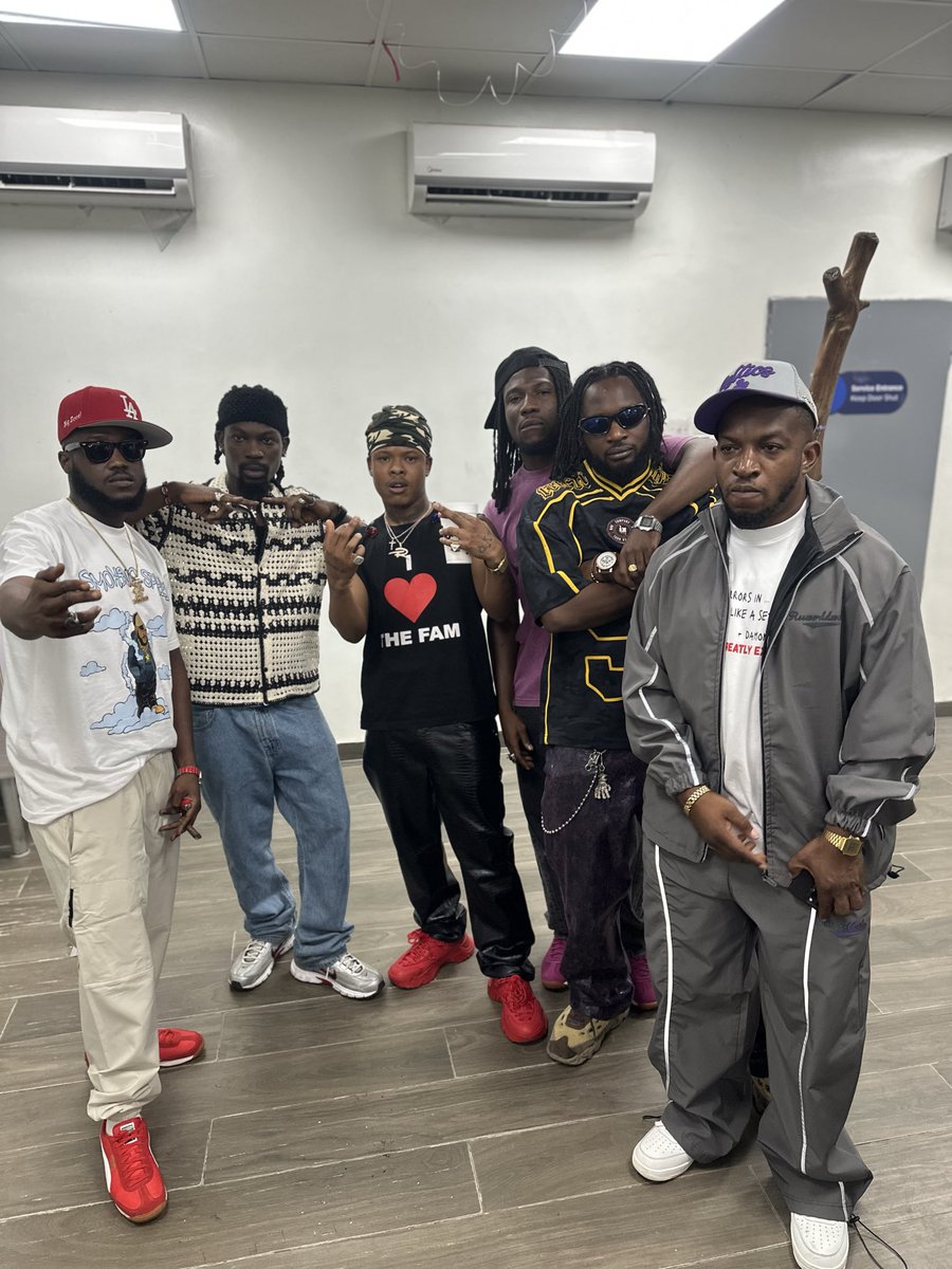 Fatboy__E's tweet image. GANG OUTSIDE FOR @Nasty_CSA IVYSON TOUR 📈