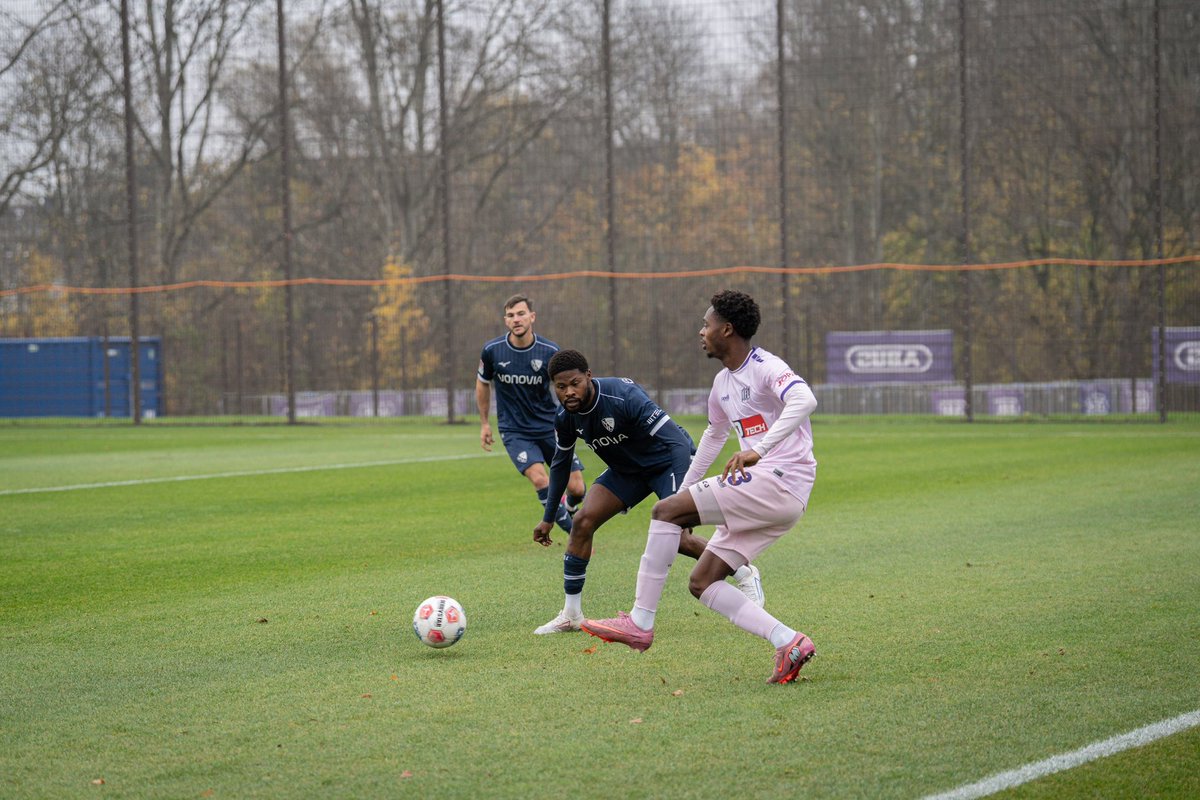 VfLBochum1848eV's tweet photo. Pause im Osnabrück-Test. Schöner Treffer von Niklas Jahn zur Führung, die Gäste gleich jedoch aus. 1:1 nach 45 Minuten.
#BOCOSN https://t.co/IL9jfA8Yao