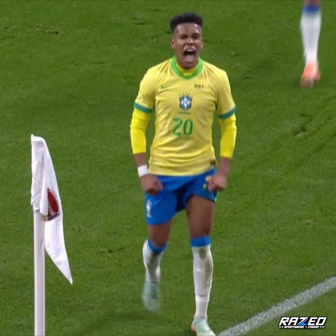 Estevao scored at the Emirates stadium before Noni Madueke 😭