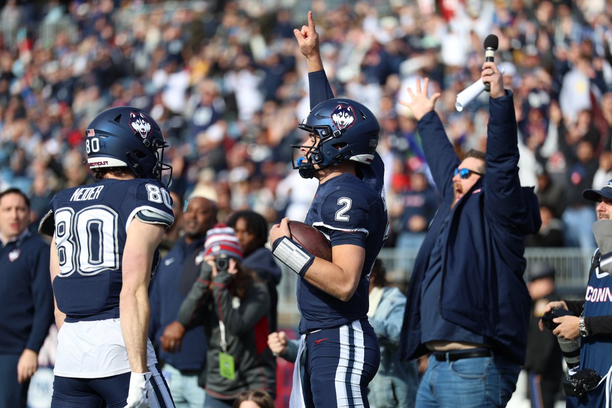 StorrsCentral's tweet image. QB1 does it again (feat. @GameDayConor)