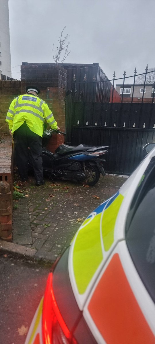 Yesterday, thanks to a vigilant member of the public, we seized and recovered this suspected stolen moped after it was abandoned on Graisley Lane.
