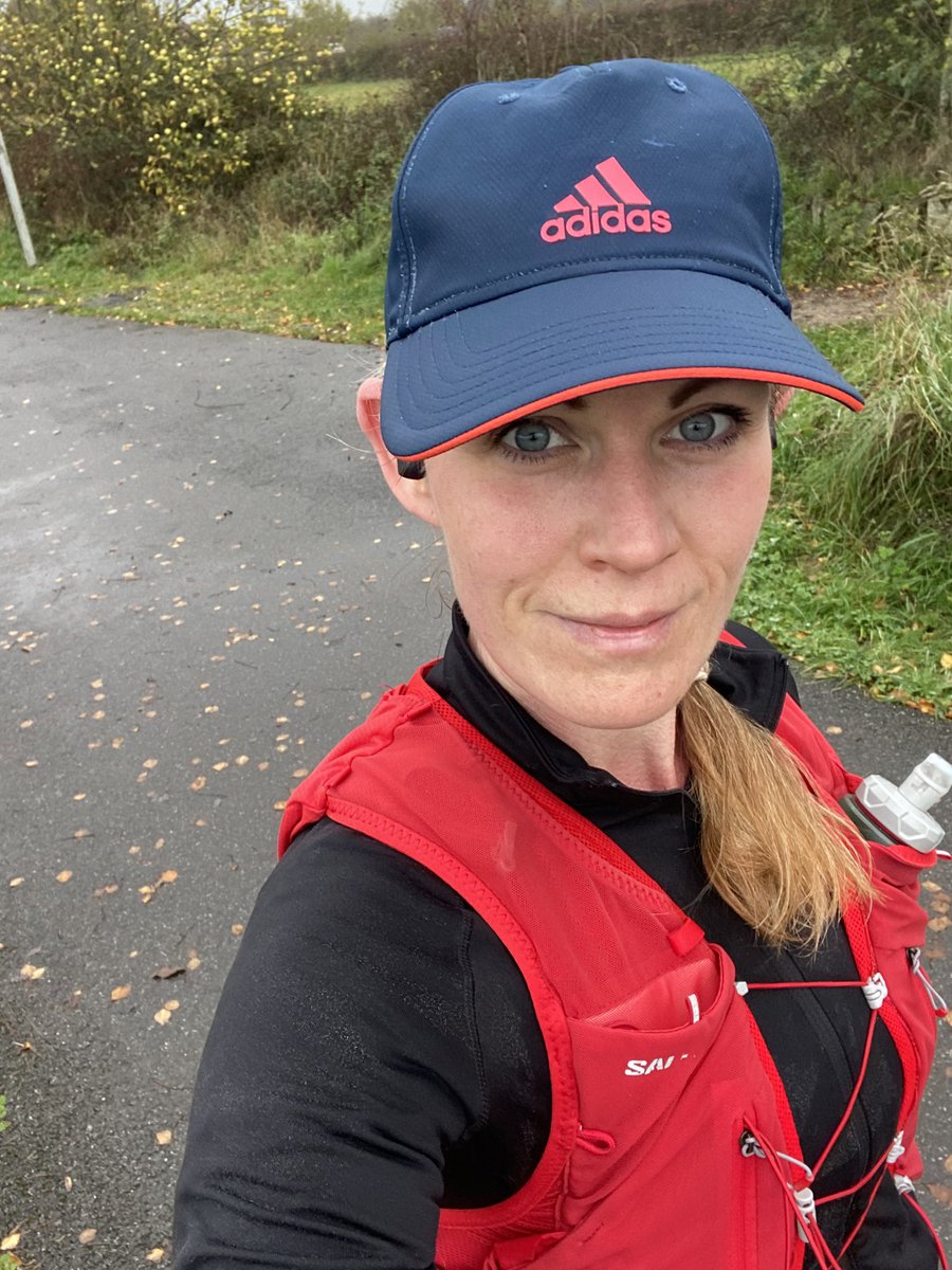 katiecakey123's tweet photo. Saturday long run done π very wet but actually quite enjoyable. Enjoyed the solitude today. #runninggirl #justkeeprunning #longslowrun #saturdaymorning https://t.co/cv7qNXaH8O