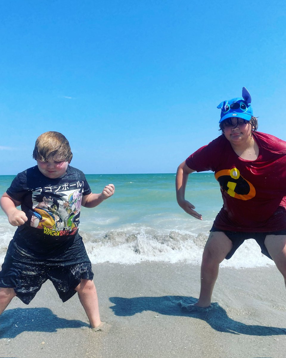 PeachesPilled's tweet image. A couple summers ago 🫶 #pride&amp;amp;joy the lil calling me l0ser lol🤭😬🤷🏻‍♀️😒