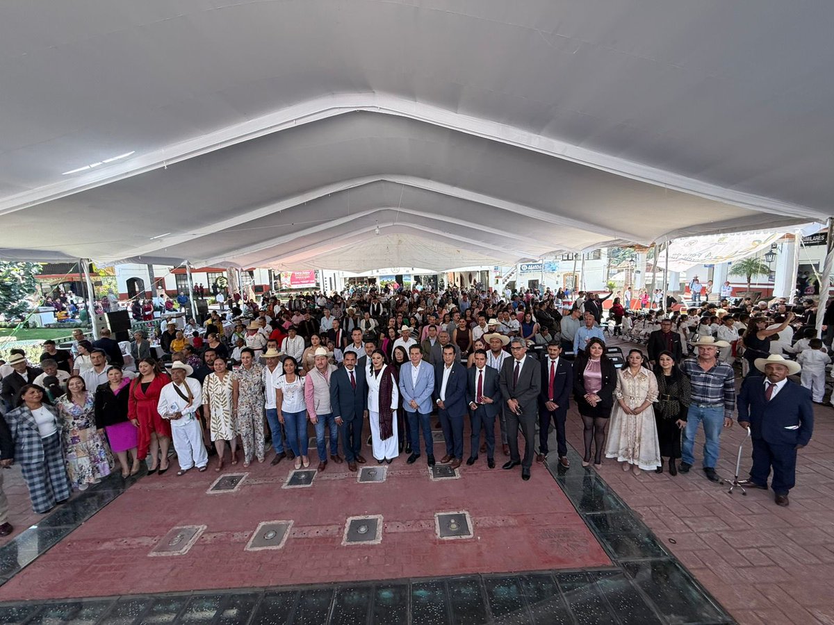 agua_edomex's tweet image. En el 164 aniversario de la erección de #Temascaltepec, el Secretario José Arnulfo Silva Adaya acudió en representación de la Gobernadora Delfina Gómez Álvarez para acompañar una ceremonia que honra la historia y el carácter de este municipio.
