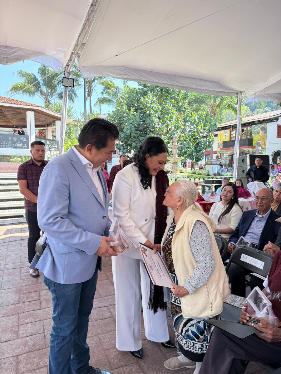 agua_edomex's tweet image. En el 164 aniversario de la erección de #Temascaltepec, el Secretario José Arnulfo Silva Adaya acudió en representación de la Gobernadora Delfina Gómez Álvarez para acompañar una ceremonia que honra la historia y el carácter de este municipio.