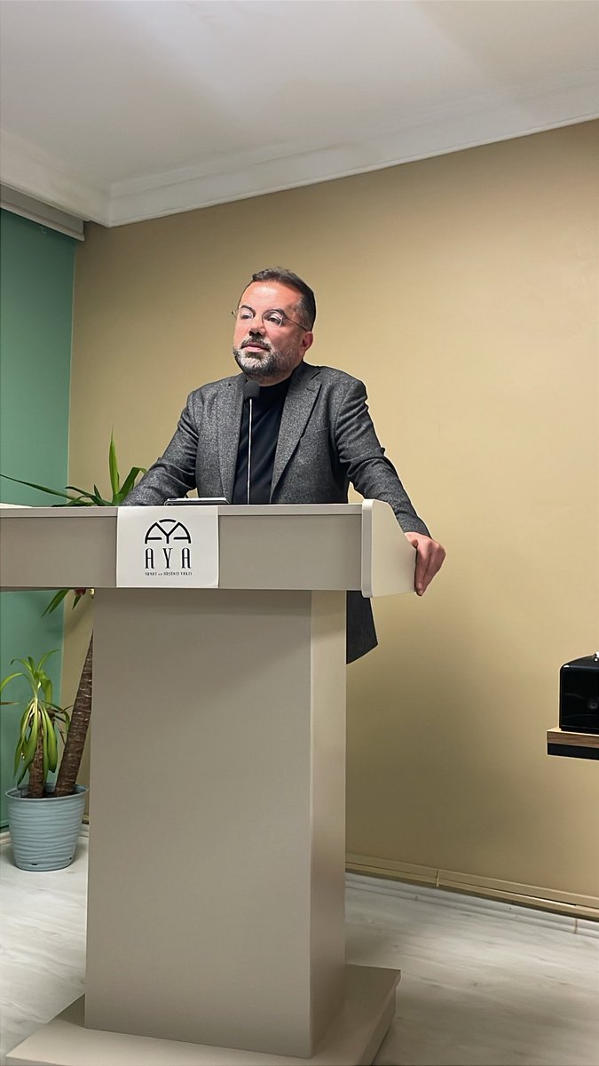 Selahaddin Kocaaslan’ın takdîmi ve şiir dinletisiyle “Şair, Hızır ve Diriliş” programı  AYA’da devam ediyor. 
<a href="/selahaddinkoc/">Selahaddin KOCAASLAN</a>