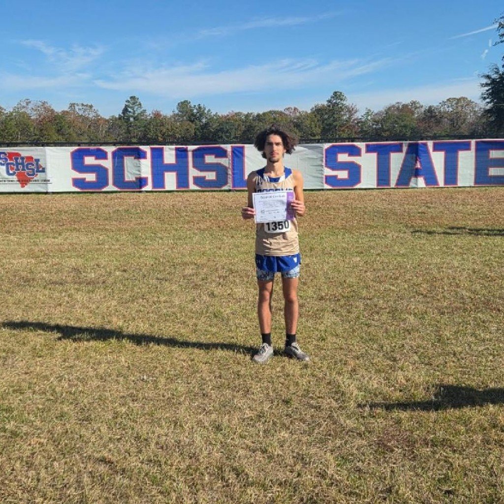 Big Congats to Reilly McKellar!    Reilly finished 14th and made all state today the at State Cross Country Meet!  What a way to end an amazing season!