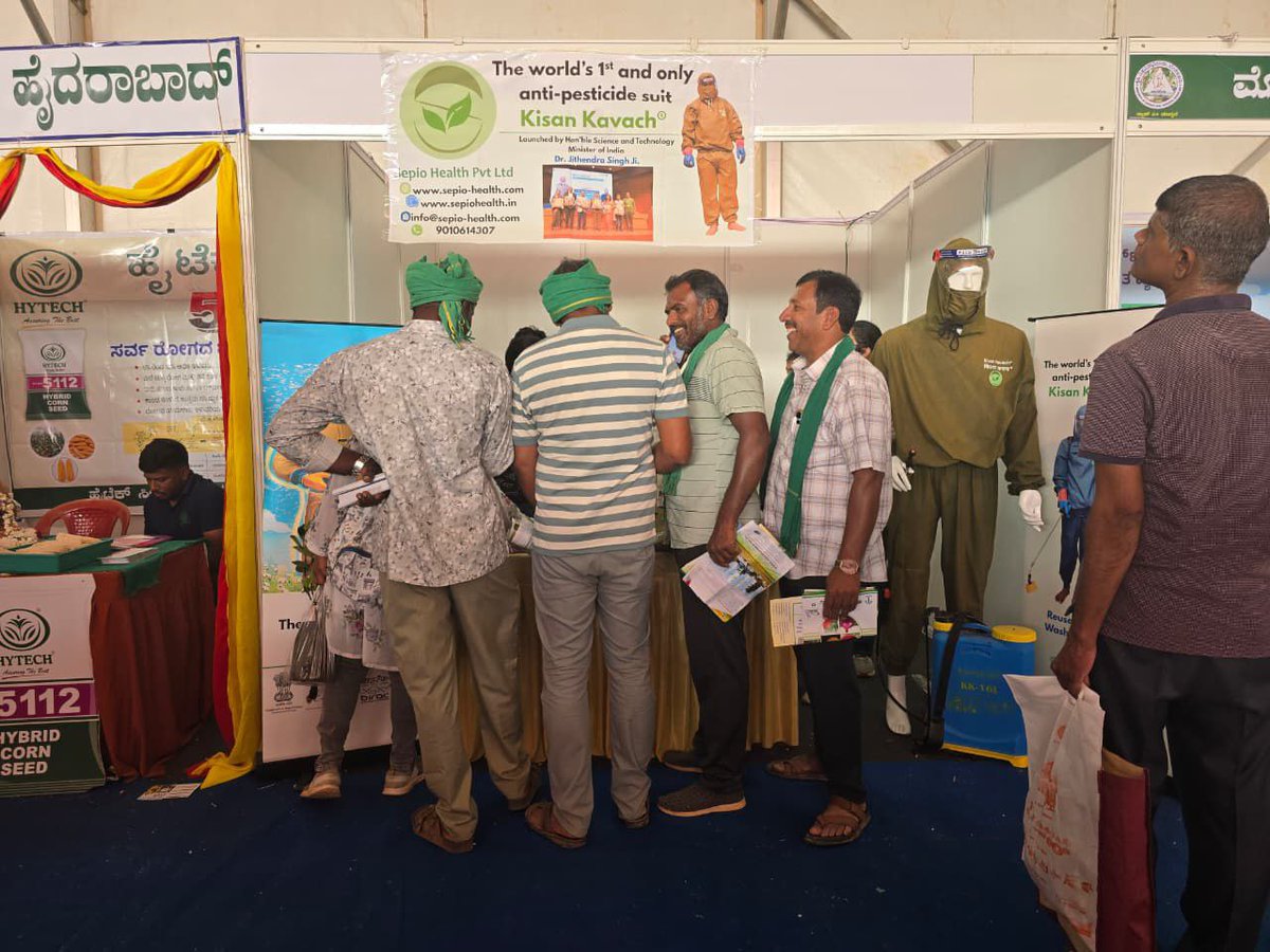 PKVLab_InStem's tweet image. Proud to showcase the world’s first anti-pesticide suit #KisanKavach at #GKVKKrishiMela2025 organized by University of Agricultural Sciences!  @Sepiohealth @DBT_inStem @DBTIndia @AgriGoI @pkvemula #AgriTech #FarmersSafety #Agriculture #Health
