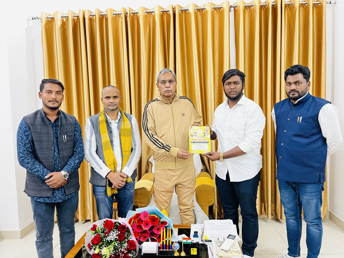 Nirajgupta9452's tweet image. आज लखनऊ में माननीय कैबिनेट मंत्री (पंचायती राज विभाग) एवं सुहेलदेव भारतीय समाज पार्टी के राष्ट्रीय अध्यक्ष
श्री ओमप्रकाश राजभर जी से शिष्टाचार भेंट की।

 @arvindrajbhar07 @oprajbhar @SBSPMLC @deoriatimes @Sbsp4Salempur