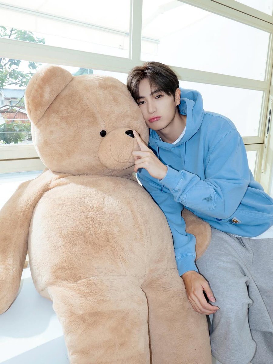 이현재 (@hxnjeae) on Twitter photo 