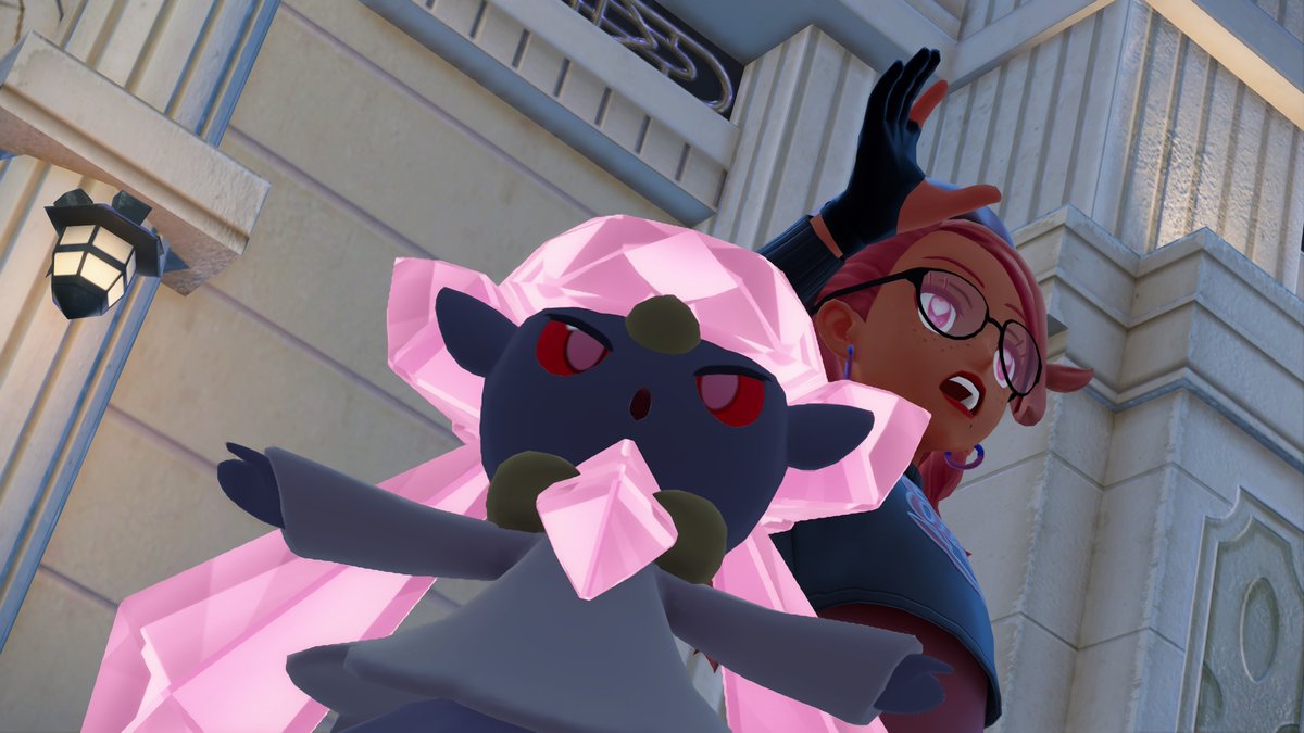 Dan Pineapple tweet media