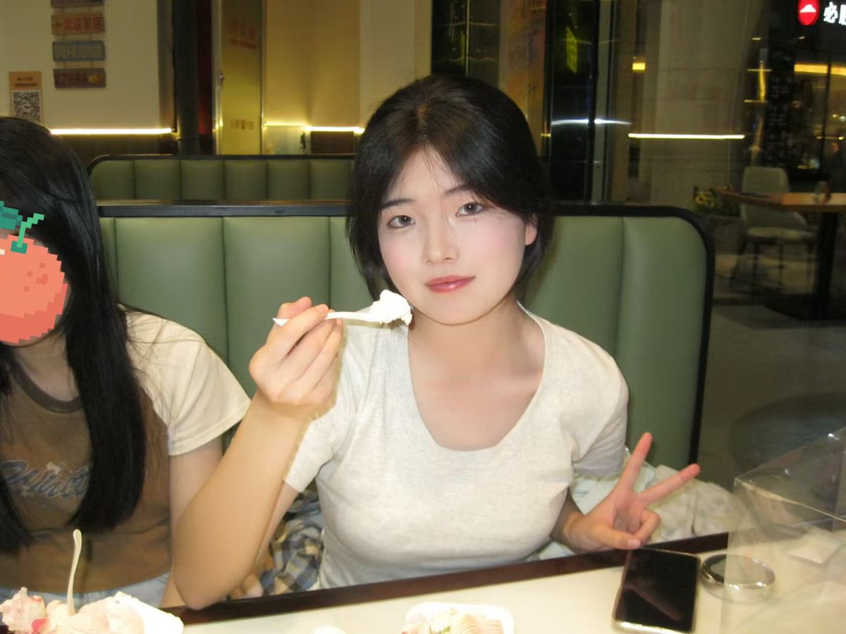 ToastBge's tweet photo. 胡蕊蕊 19岁
#推友投稿 #投稿女友 #分享女友 #反差女大 #绿帽 #NTR #绿瘾 #母狗 #女友生活照 https://t.co/4iiOvEv3bn
