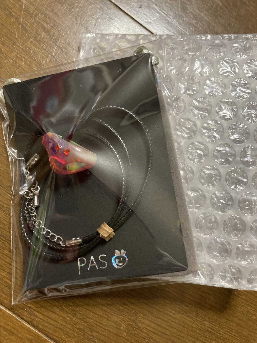 abiiiiiiiio's tweet image. @PAS_sonpy_ 様からとどきましたかわいいー！！！
遊色がとてもうつくしくて、てのひらでゆらゆらしてながめております✨
身につけたらずっと下向いたままになっちゃう…
ご対面できてうれしいです🥰すてきなおぱんつをありがとうございます❤️