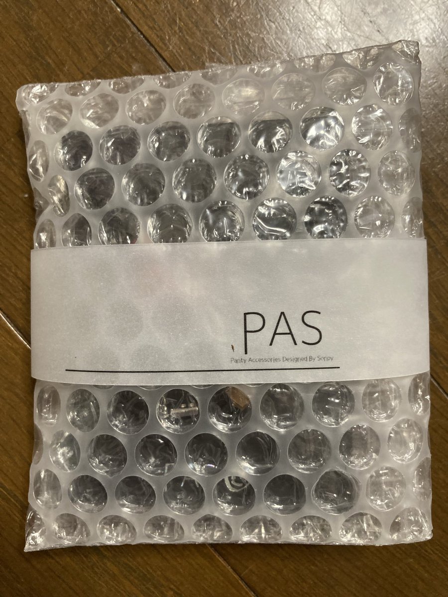 abiiiiiiiio's tweet image. @PAS_sonpy_ 様からとどきましたかわいいー！！！
遊色がとてもうつくしくて、てのひらでゆらゆらしてながめております✨
身につけたらずっと下向いたままになっちゃう…
ご対面できてうれしいです🥰すてきなおぱんつをありがとうございます❤️