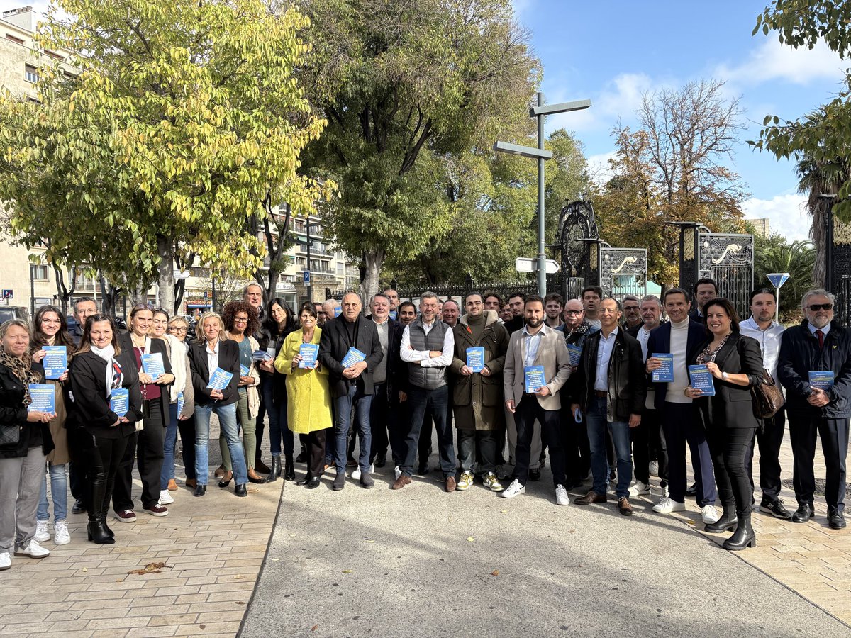 Nous étions en nombre ce matin pour dénoncer devant le salon de l'automobile la politique anti-voitures de Benoît Payan !

En 2026, nous rendrons aux automobilistes l'accès à notre centre-ville marseillais ! Tenez bon, on arrive !

Signez la pétition : franckallisio2026.fr/petition-autom…