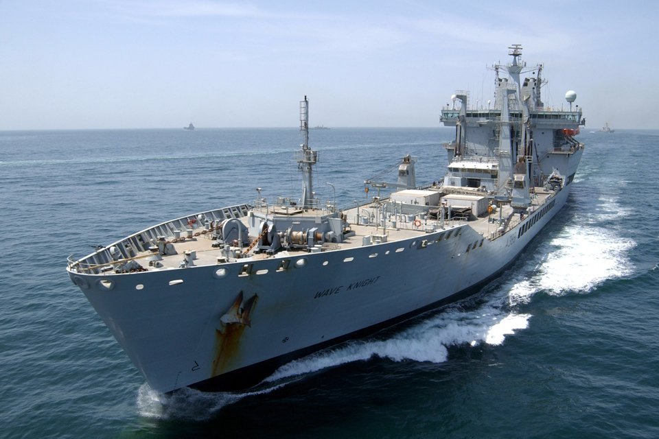 🇬🇧🇮🇪 -  A UK Royal Navy crew member went missing from the RFA Wave Knight off Tory Island, Ireland, last seen at 22:30 local time on a Friday. A major search is underway, involving Irish Coast Guard helicopters and planes, the Irish Air Corps and RNLI lifeboats from Arranmore and