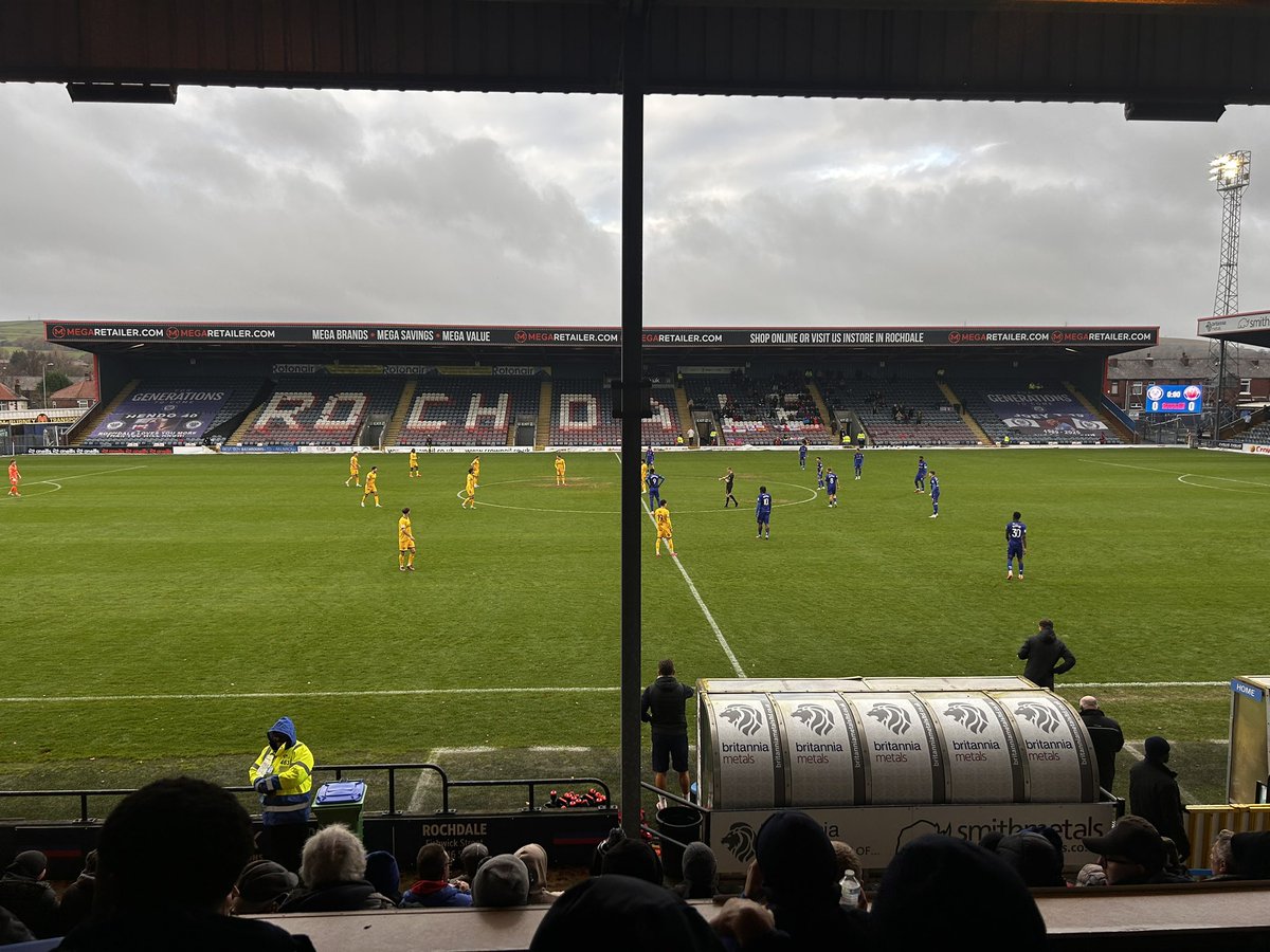 TarranRebecca's tweet image. Honoured and privileged to attend the Remembrance fixture at @officiallydale with @JEMsoc @leerigbyfdn @GMLO_UK Fantastic 3 points too!