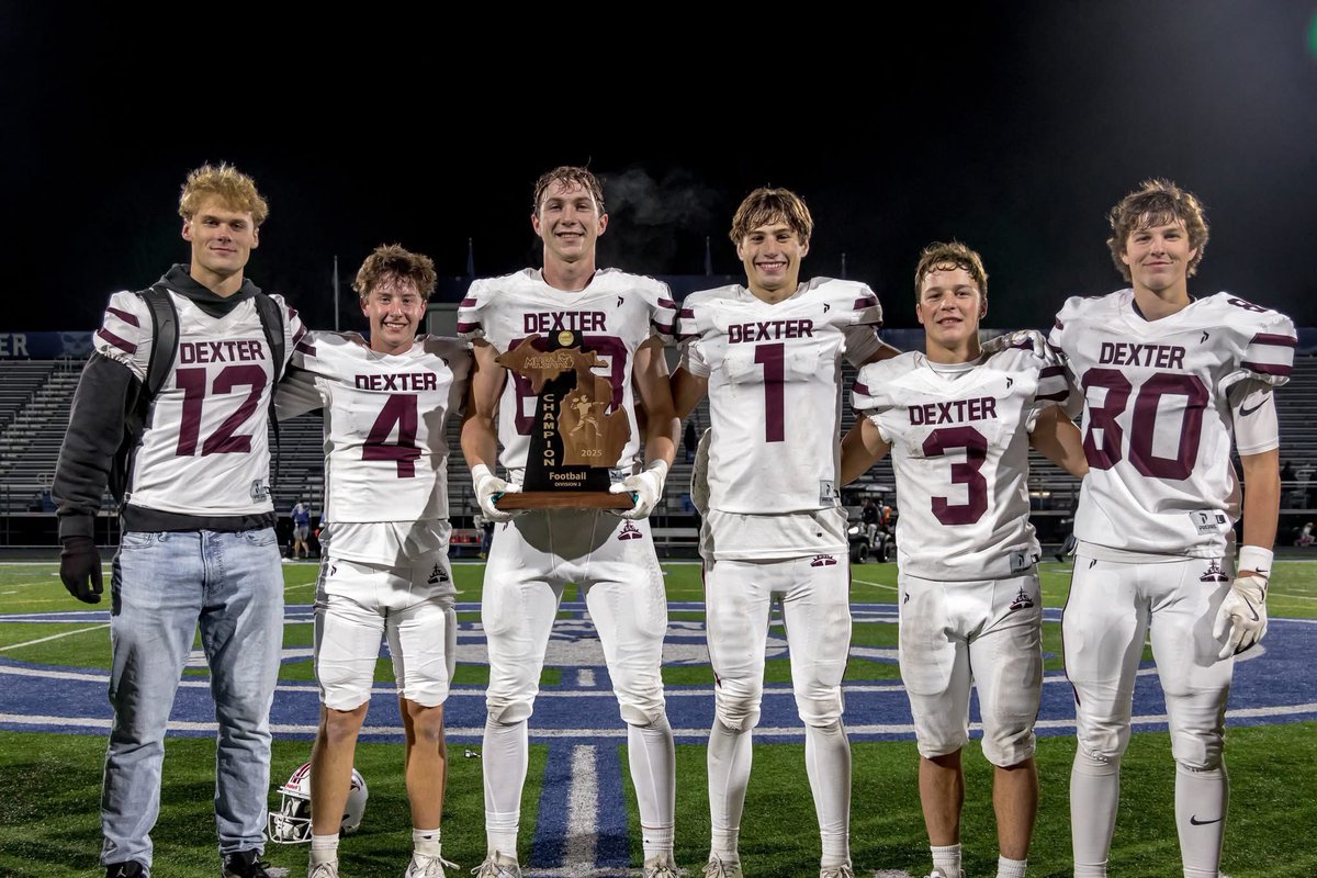 Regional Champions!🏆 56-42 win! On to the next…

- 10 receptions 

- 152 yards

- 2 touchdowns 

- Avg 15.2

<a href="/phil_jacobs16/">Coach Jacobs 🇺🇸</a> <a href="/CoachRSchwartz/">Robbie Schwartz</a> <a href="/alex_pallone/">Alex Pallone</a> <a href="/MIexposure/">Michigan Exposure</a> <a href="/jacktuttle14/">Jack Tuttle</a> <a href="/MichFBFrenzy/">Michigan Prep Frenzy</a> #AirRaid

hudl.com/v/2TCasG