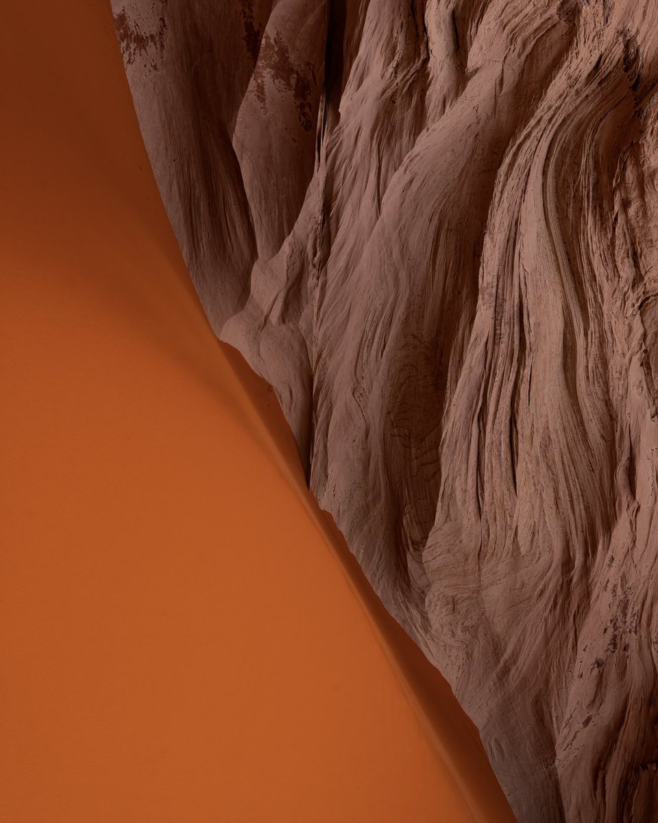 One of the world’s largest weathering pits // that center rock is 33 feet tall!