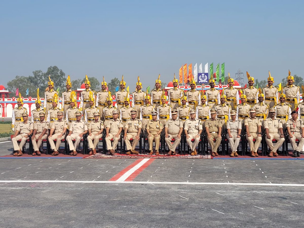 CISFTraining's tweet image. Passing Out Parade – 85th Batch CT/GD, RTC Bhilai 🇮🇳

Smt. Nilima Rani Singh, IG/CS CISF HQrs Bhilai, graced the Passing Out Parade of the 85th Batch CT/GD at RTC Bhilai, where 2,063 constables successfully completed 43 weeks of training and passed out on 15.11.2025.🇮🇳
@CISFHQrs
