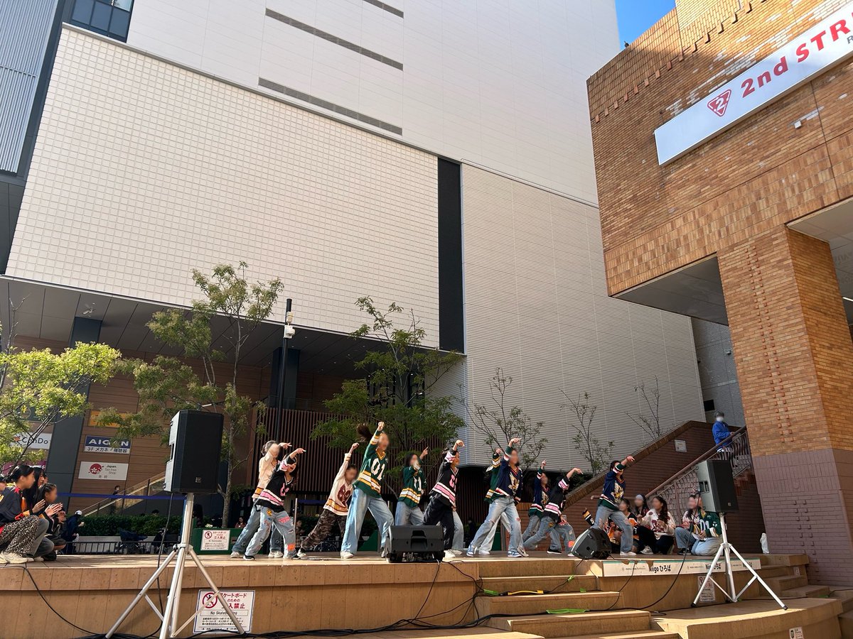 cmapfes's tweet image. 無事にC-MAPの1日目が終了しました🙇‍♂️出演してくれた皆様、出店してくれた皆様、ワークショップの皆様、関係者の皆様、そして何より遊びに来てくれた皆様、ありがとうございました‼️16日（日）も最高の笑顔を届けられるように頑張りますので、是非遊びにいらしてください♬#横浜 #CMAP #フェス