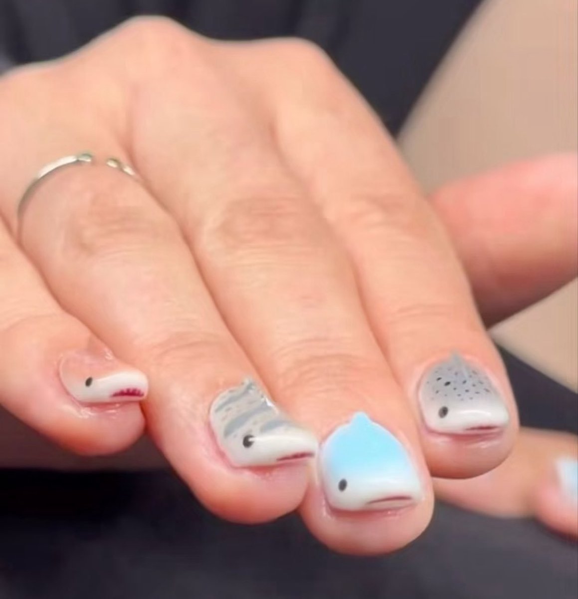 lovesickdoe's tweet image. shark nails