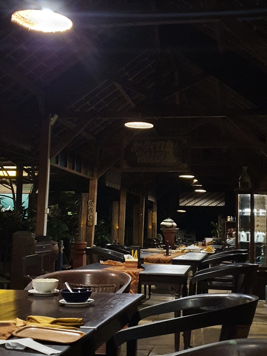 archipell4go's tweet image. Agak creepy jg makin malem