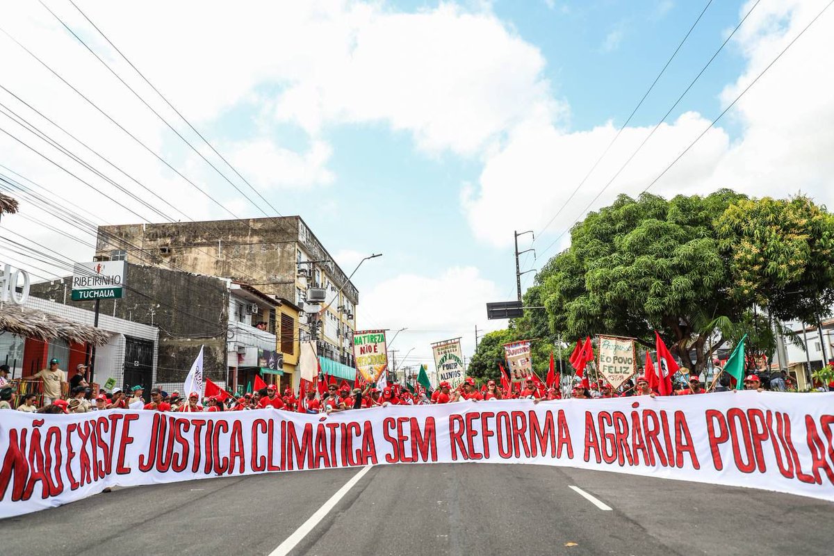 MST_Oficial's tweet image. 🚩 Não existe justiça climática sem Reforma Agrária Popular! 

📷 Foto: Priscila Ramos

#MSTnaCupulaDosPovos #CupulaDosPovos2025 #COP30