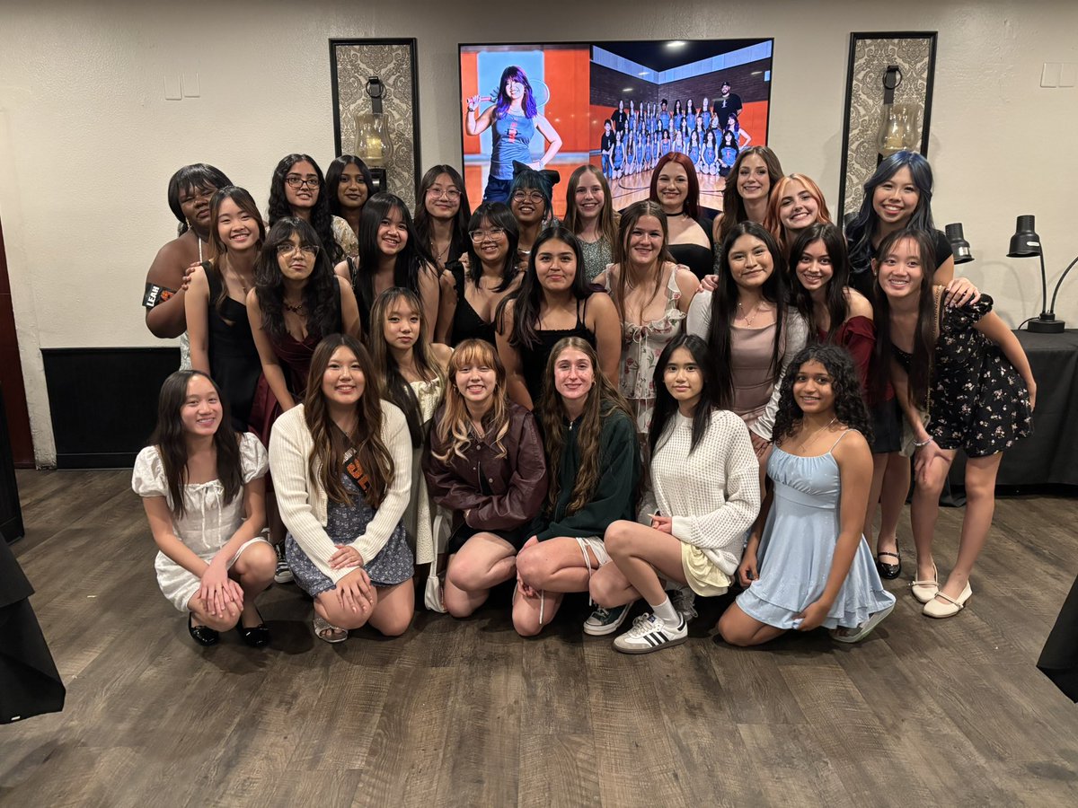 Corona Badminton 🏸 tweet media