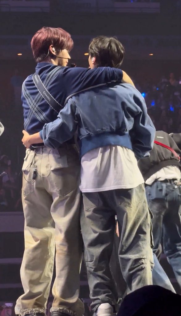 บีบแก้มอีกแล้วบ่