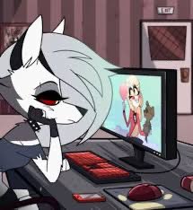 LoonaGothGirl's tweet photo. Fine I’ll just watch on my laptop https://t.co/ITXGs43Y23