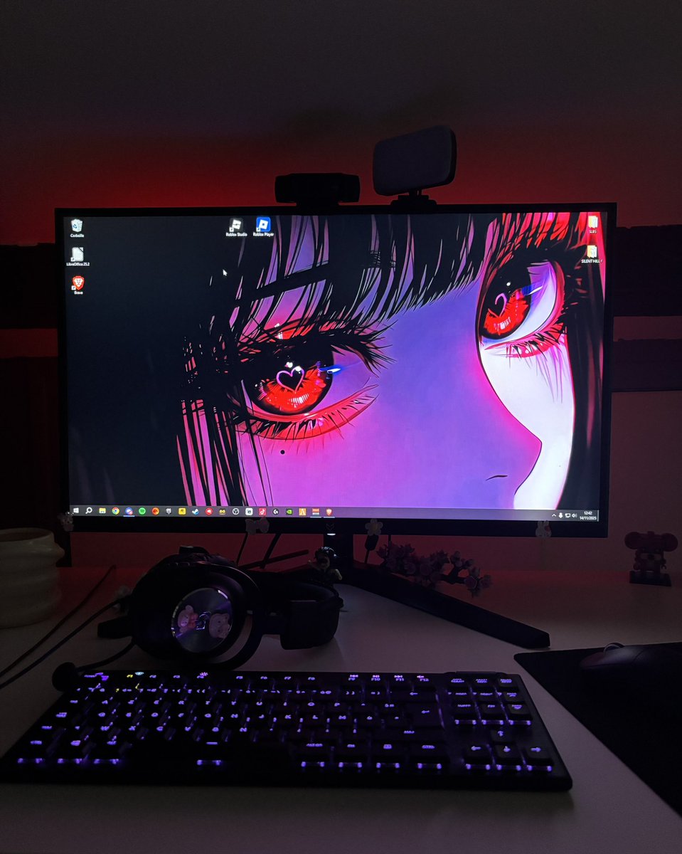 _kzss's tweet image. J’ai tout investi dans le setup jdors par terre