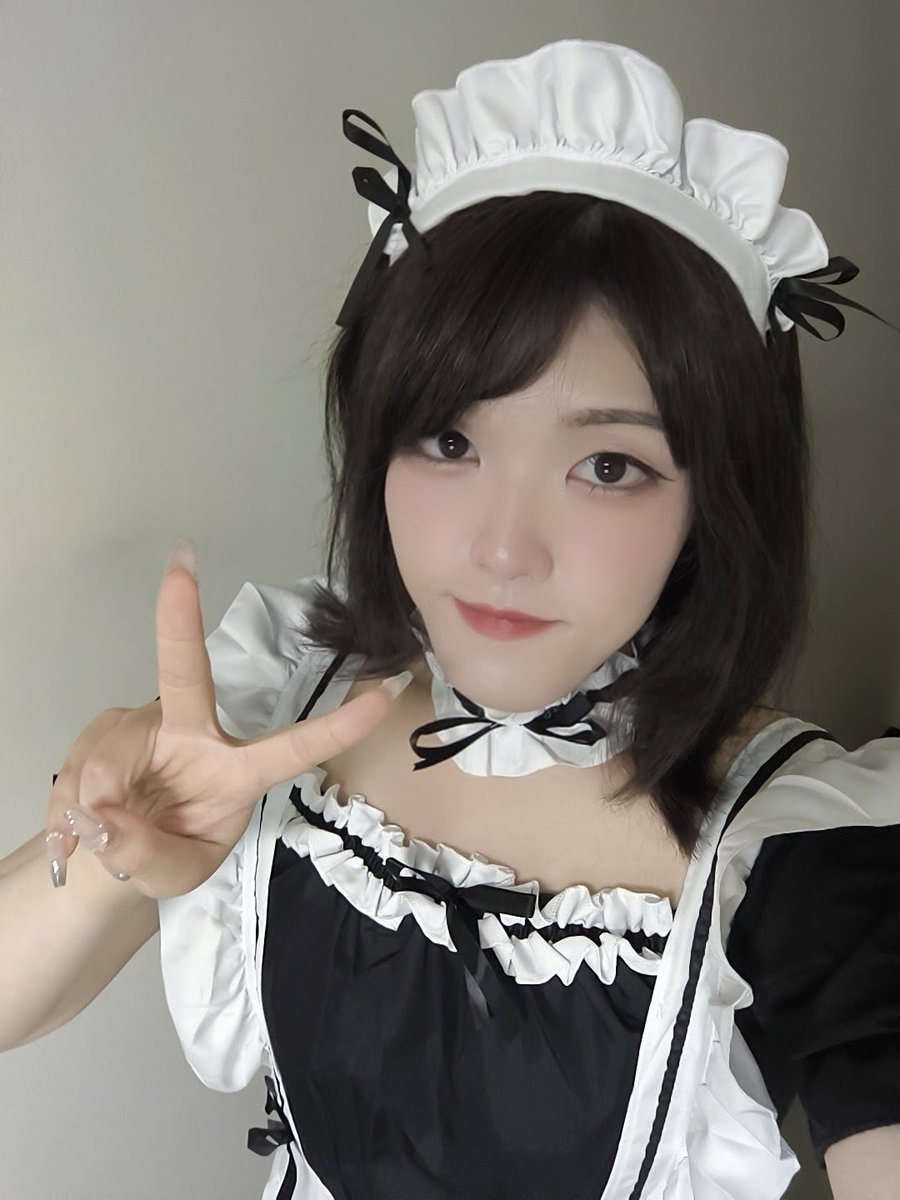 ao2_dayo's tweet photo. イェーイ今からお給仕しまーす☕ https://t.co/VMTk1yYmEf