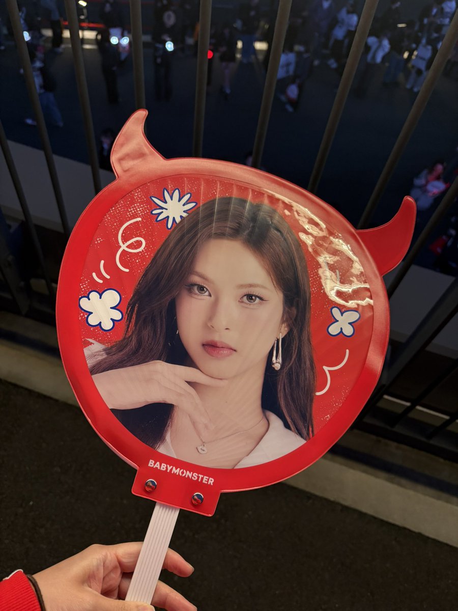 _Rbaby_'s tweet photo. ちょーたのしかったけど
結構短く感じたのと、アンコールのあたりがはっきりしてなくて、ん？これアンコールだったの？みたいになった🥲
照明もCLIK CLAKのダンスのとこ真っ暗でPSYCHOもだいぶ暗くてダンスがよく見えなかった🥲🥲🥲🥲
でもすっごいたのしかった！
#babymonster #ベビモン https://t.co/7mydwj0Hih