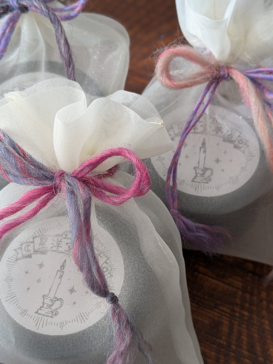 seiyoudoumuten's tweet image. 明日11/16は デザインフェスタ62にて
星洋堂夢店の物語をお楽しみいただけます

南館4F 屋内パフォーマンスエリア
13:40〜

新たなお土産に オリジナルのキャンドルもぜひ 連れて帰ってくださいね🕯️✨
#星洋堂夢店 
#デザフェス62