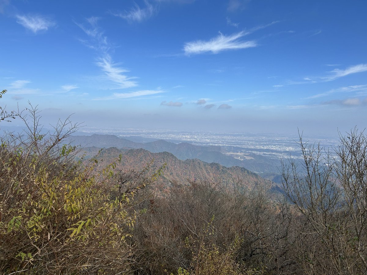 celsuper2's tweet image. 今日は地元丹沢の大山ハイク

紅葉の時期に来たのは初だったが、意外なほどに綺麗でびっくりした！