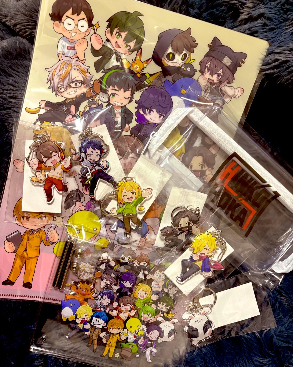 品行大崩壊のグッズ届いた〜〜〜！！！
かわいいいい😭😭😭💓💓
大掃除終わったらいい感じに飾りたい！！