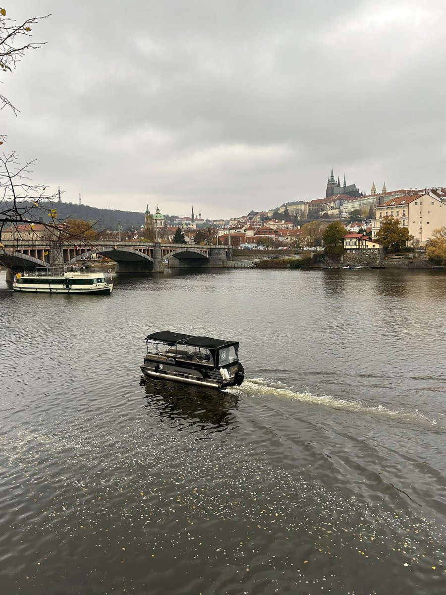 peacearhpn's tweet image. Czech Republic, Prague 🪵🍂💫✨

#peacearhpn