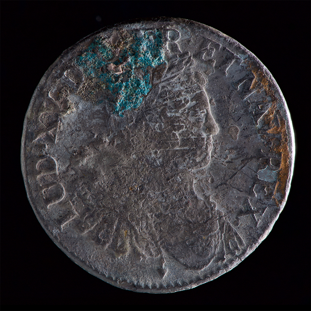 ⚓💰 Le Chameau.  
L’épave de ce navire du 18e siècle contenait plusieurs milliers (83 308 exactement) de livres françaises en pièces d’or et d’argent. Toutes ces pièces, et peut-être 300 vies, ont été perdues en mer. #ArtefactDuSamedi