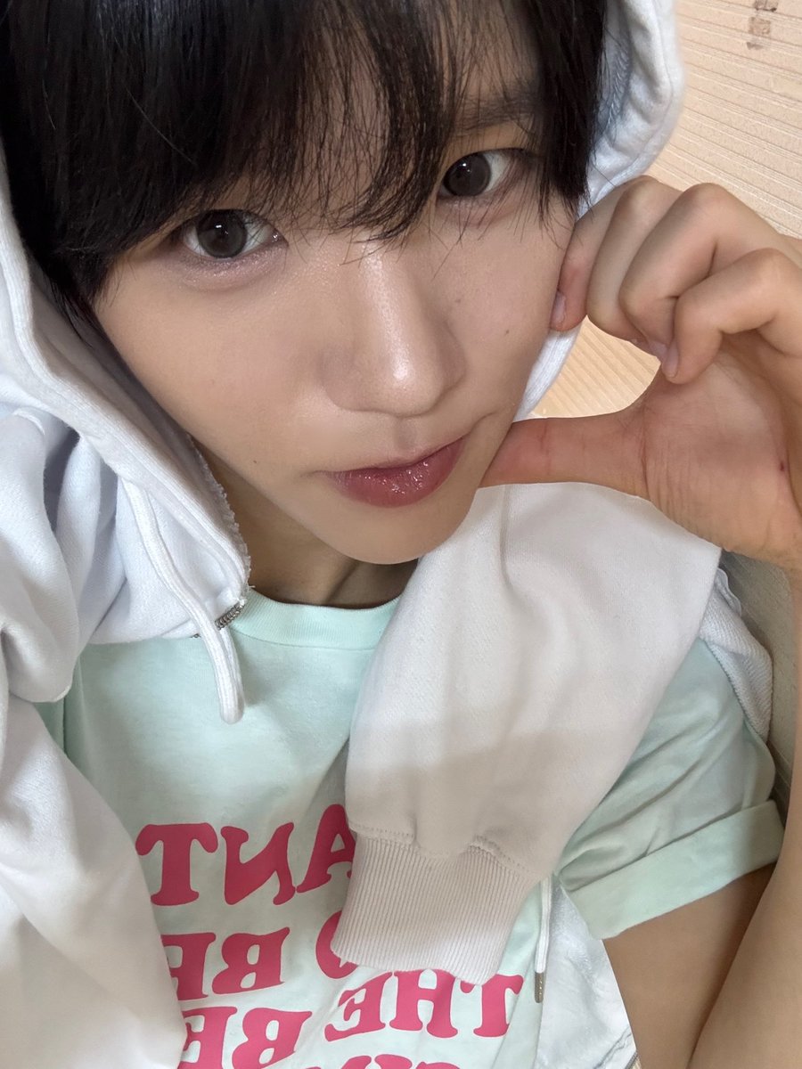 jaeheesource's tweet image. 251115 21:56 JST
🌳📸