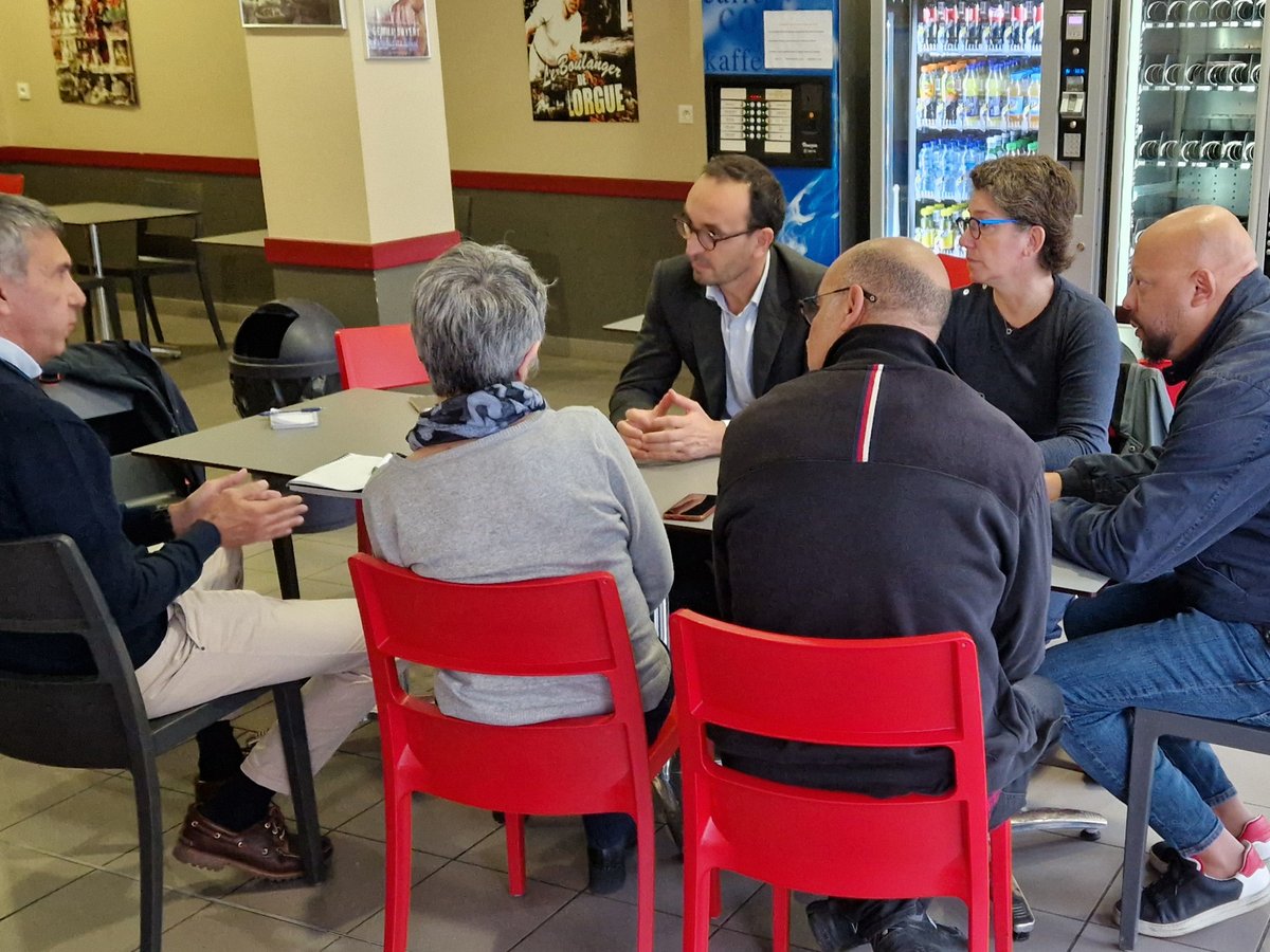 J'ai retrouvé les commerçants du Grand Parc qui souffrent de l'état du centre commercial, du départ d'Auchan et du point de deal.
Je vais appuyer leurs attentes :
👉 être entendus sur les travaux urgents à mener
👉 être impliqués dans l'attribution des cellules commerciales vides