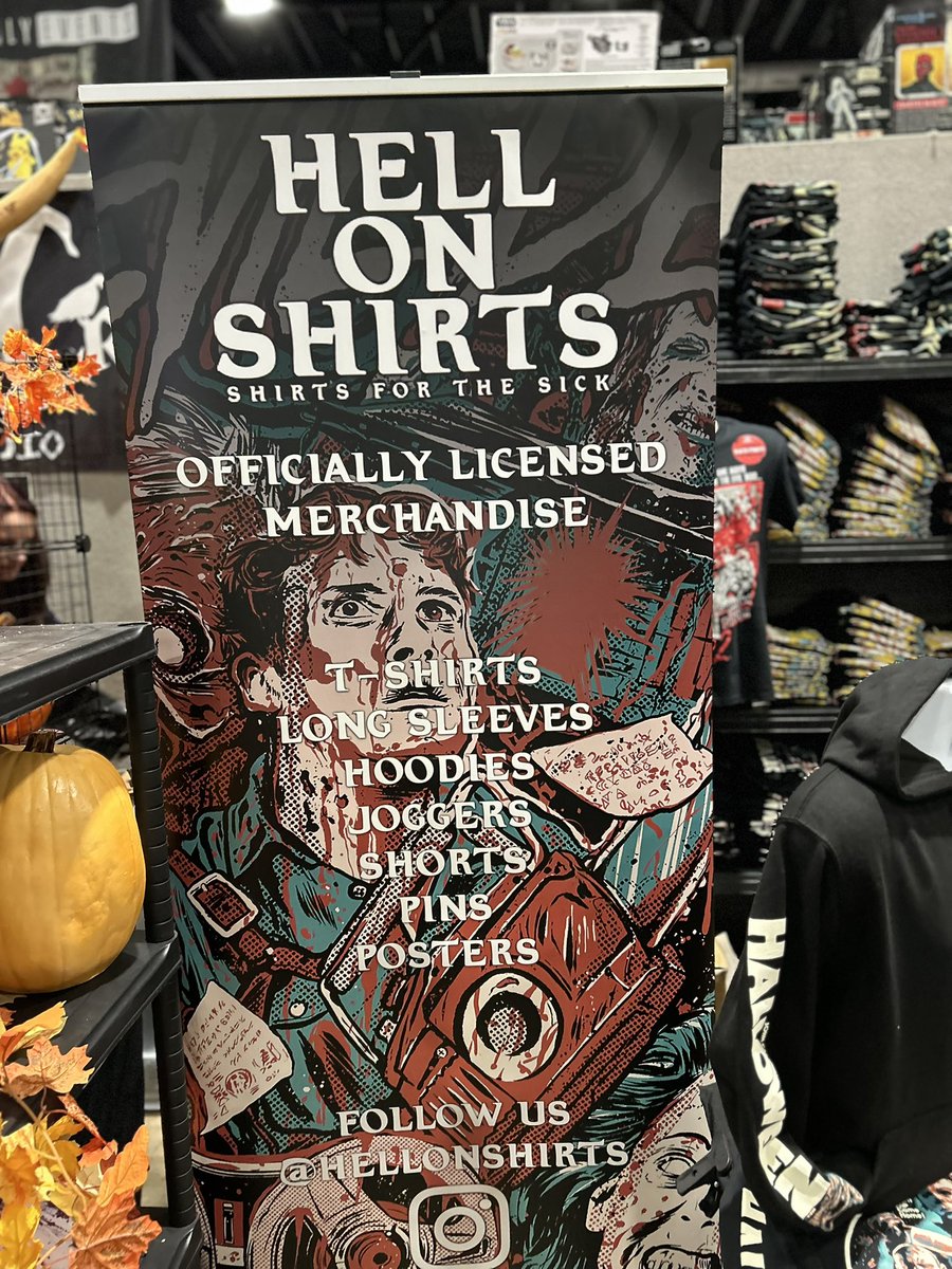 Mark_The_Fiend's tweet image. @hellonshirts selling the best merch at Comic Con Liverpool