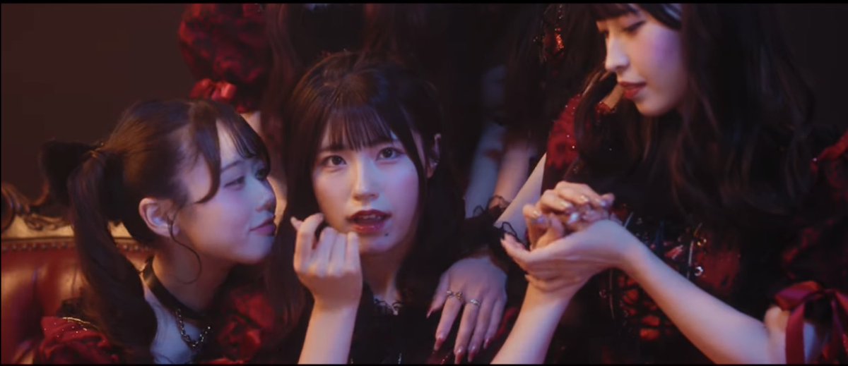 n4b9XoNcZy40504's tweet image. #マイドレ
#MyDresscode
#佐野瑞季
#正しいワタシの口説き方
MV解禁おめでとう🎉
瑞季ちゃんの赤黒新衣装素敵すぎます✨
MVもちろん沢山見るけどまたライブで直接見たいな！
ビジュヤバすぎる！😆💙