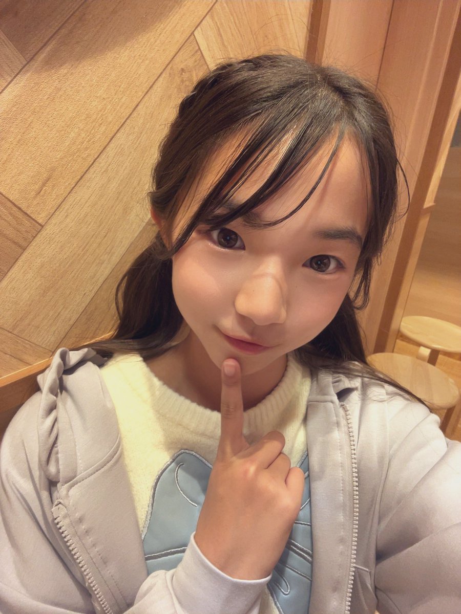 me310501's tweet image. 昨日忙しくてあげれなかった(&amp;gt;_&amp;lt;)

今日は東京行ってたよ〜！
久々に満喫できた！
今年初イルミもみてきたの！
めっちゃ綺麗だったよー！

#藤竹美衣 
#みい
#JS6
#拡散希望︎
#美少女図鑑
このコーデお気に入りなの♡